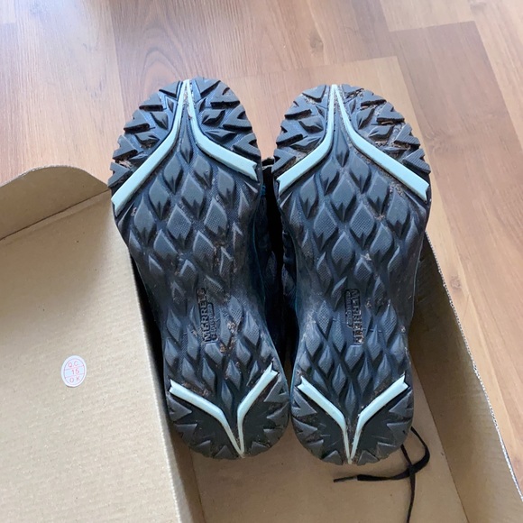 Merrell Women's Mid Hiking Shoes - US 7.5 - Picture 5 of 6